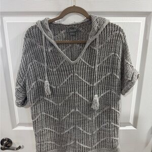 Natural reflections Hooded short sleeve sweater